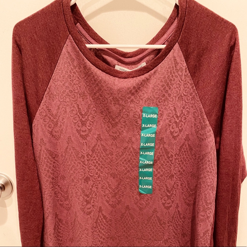 Mauve/purple colored long-sleeved shirt/pullover